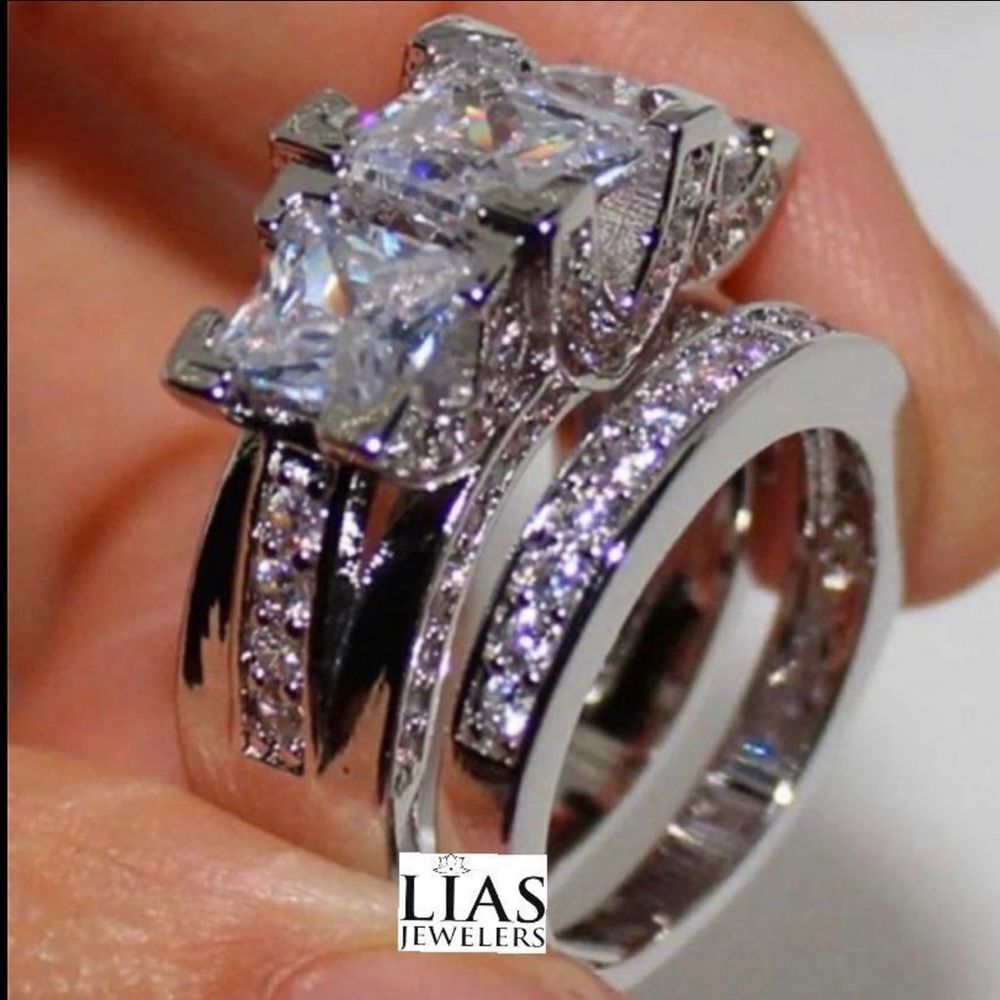 New 18k white gold wedding ring set